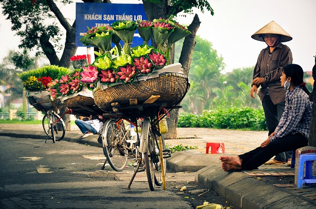 Rencontre des vendeurs de rue de Hanoi