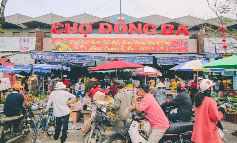Marché de Dong Ba à Hue