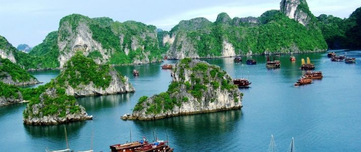 baie d'halong - explorer le nord du Vietnam