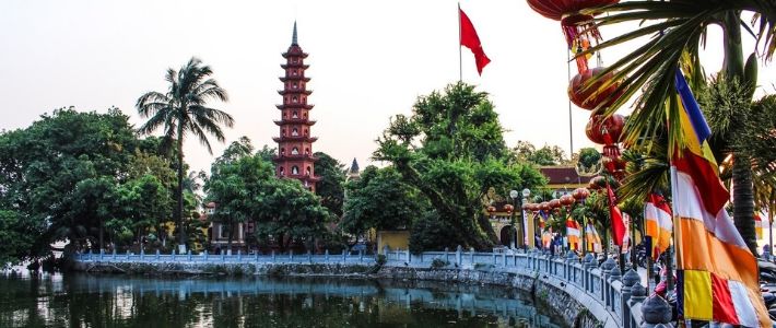 Visite pagode de Tran Quoc