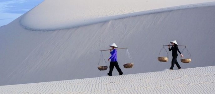 Dune sable blanc Mui Ne - voiture de Saïgon à Mui Ne